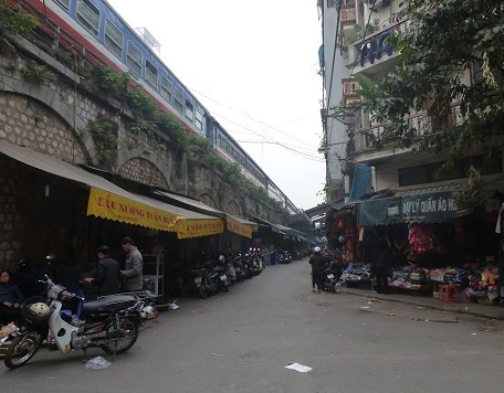 Cua hang ban yen sao nhan sam nam linh chi uy tin tren pho nguyen thiep 3